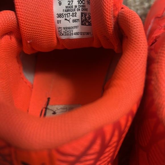 Excellent condition. Only worn a couple times. No flaws - Picture 4 of 4